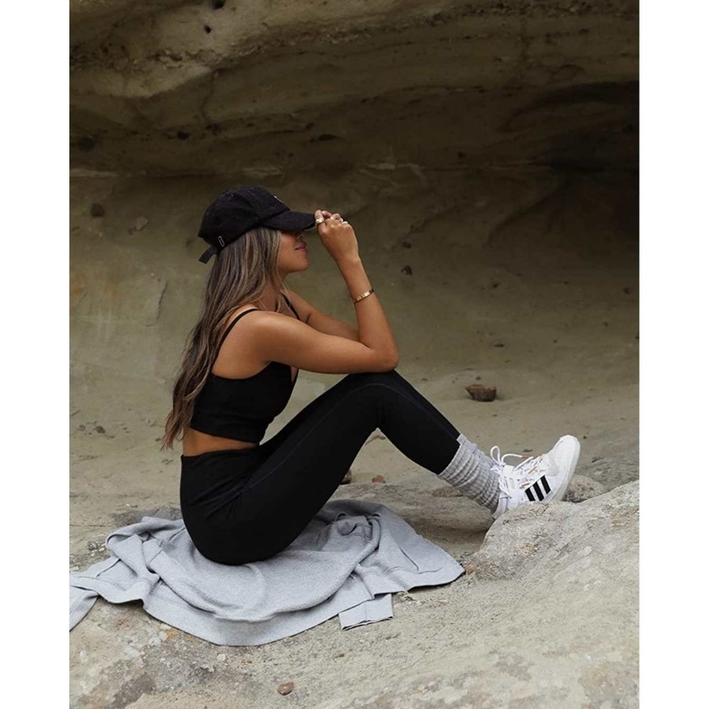 Bandier x Sincerely Jules The Meadow Legging in Black - Picture 2 of 10